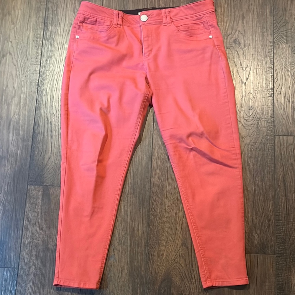 Democracy Coral Ankle Cropped Jeans Slim Fit